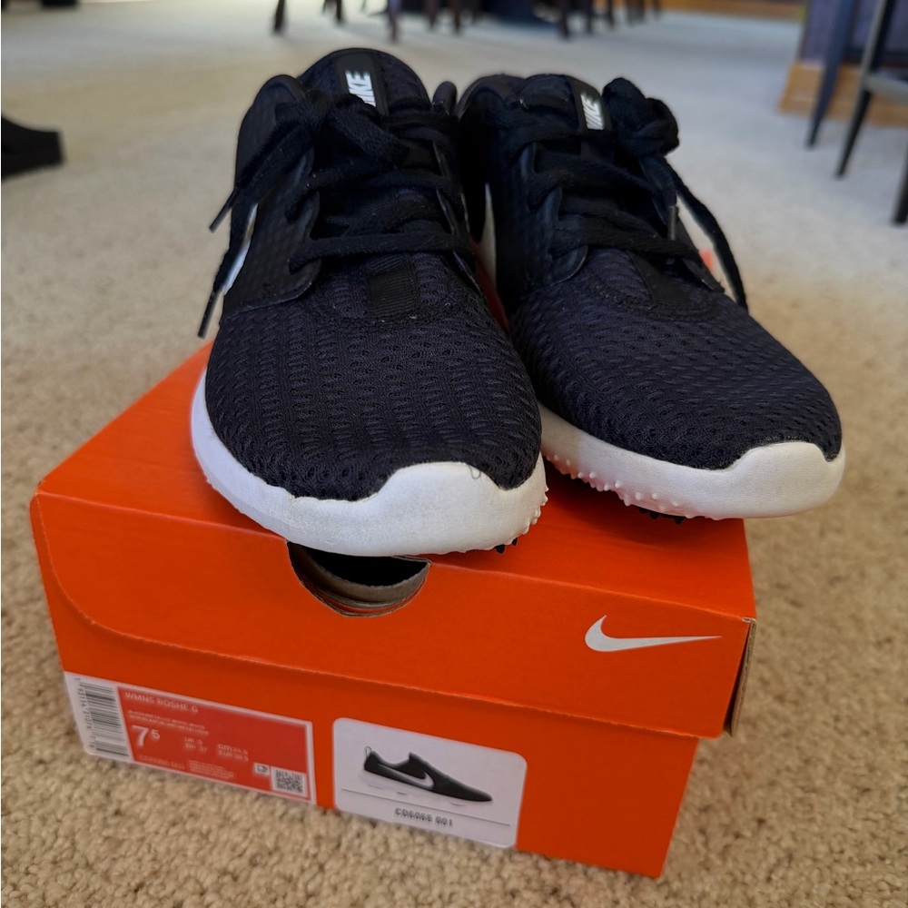 Women’s Nike Rosche G Golf Shoe Size 7.5